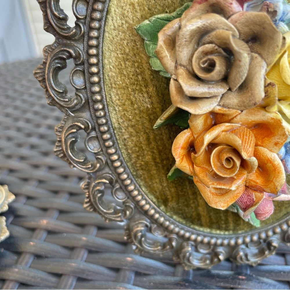 VINTAGE Set of 2 Capodimonte Porcelain Framed 3D Floral Mural Wall Plaques - Picture 8 of 16